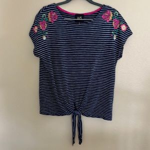 Knit embroidered detail blouse. Size small